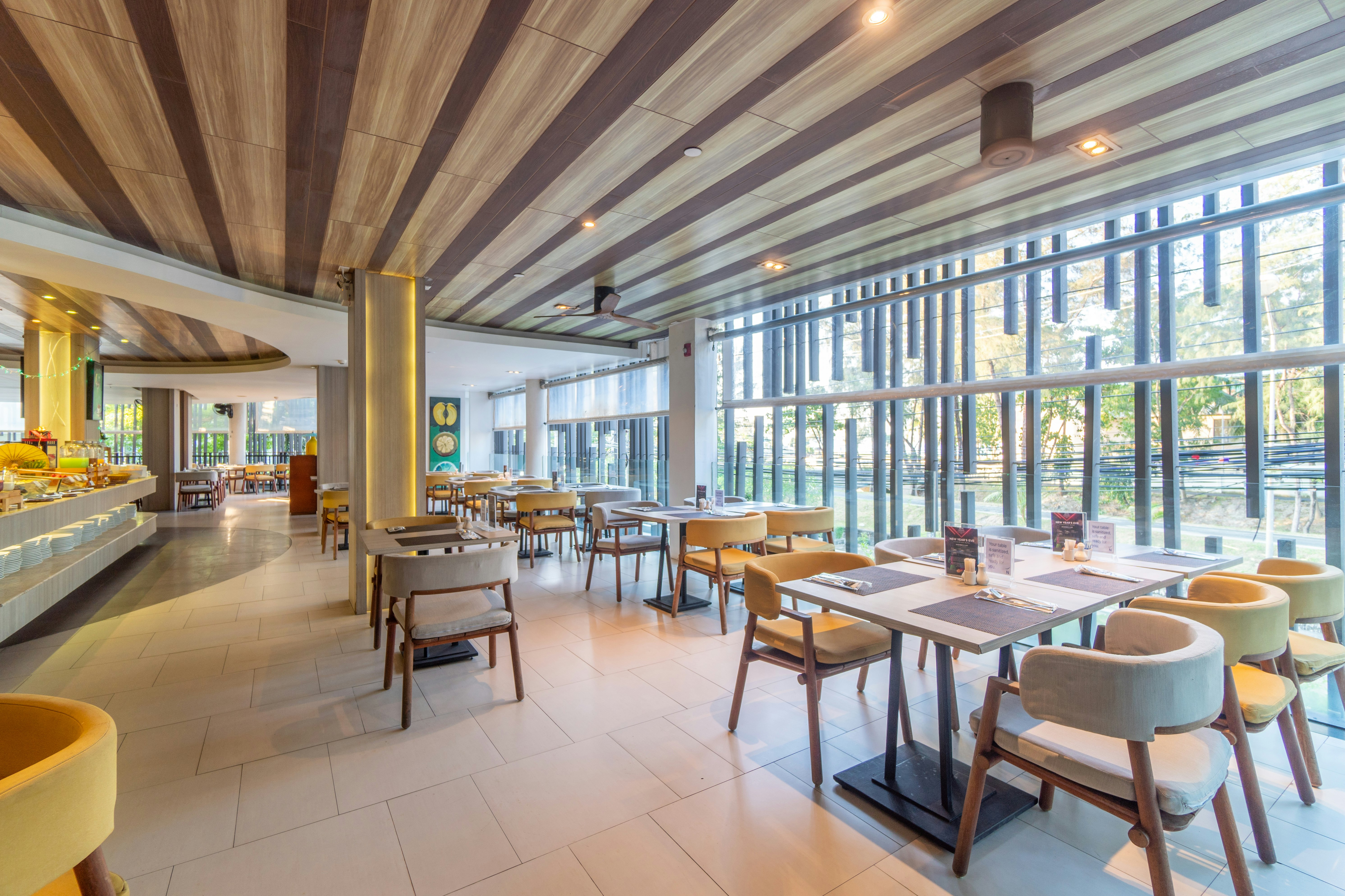 Holiday Inn Resort Phuket Karon Beach 33/50
