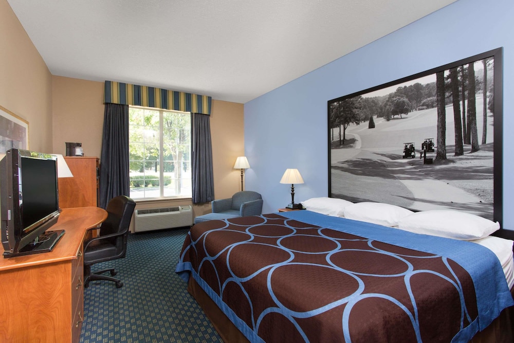 Super 8 by Wyndham Smithfield/Selma 15/50