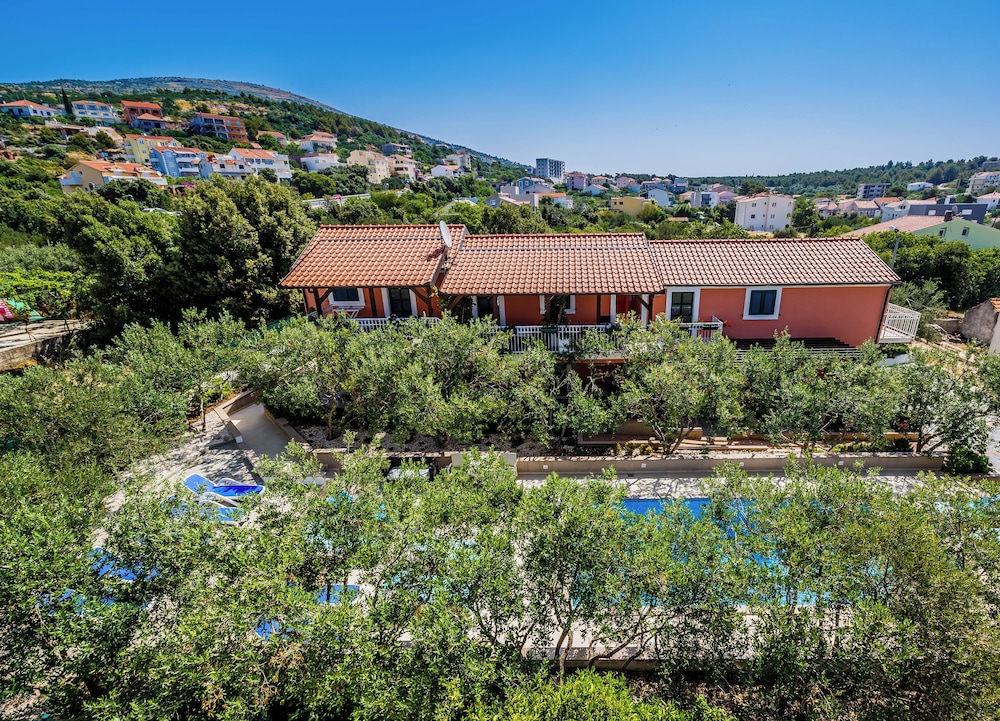 VILLA RUSTICA DALMATIA 44/50
