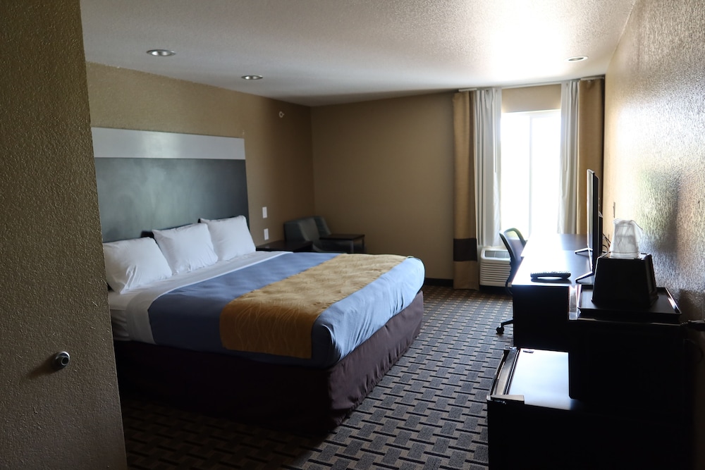 Scottish Inns & Suites White Settlement 6/34