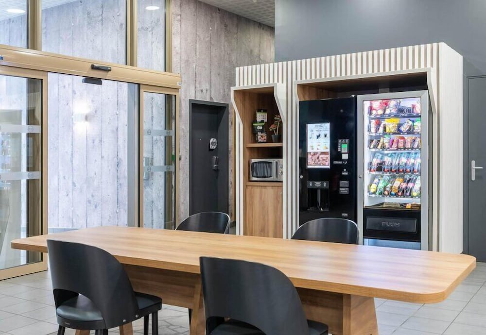 B&B HOTEL Lyon Centre Perrache 51/62