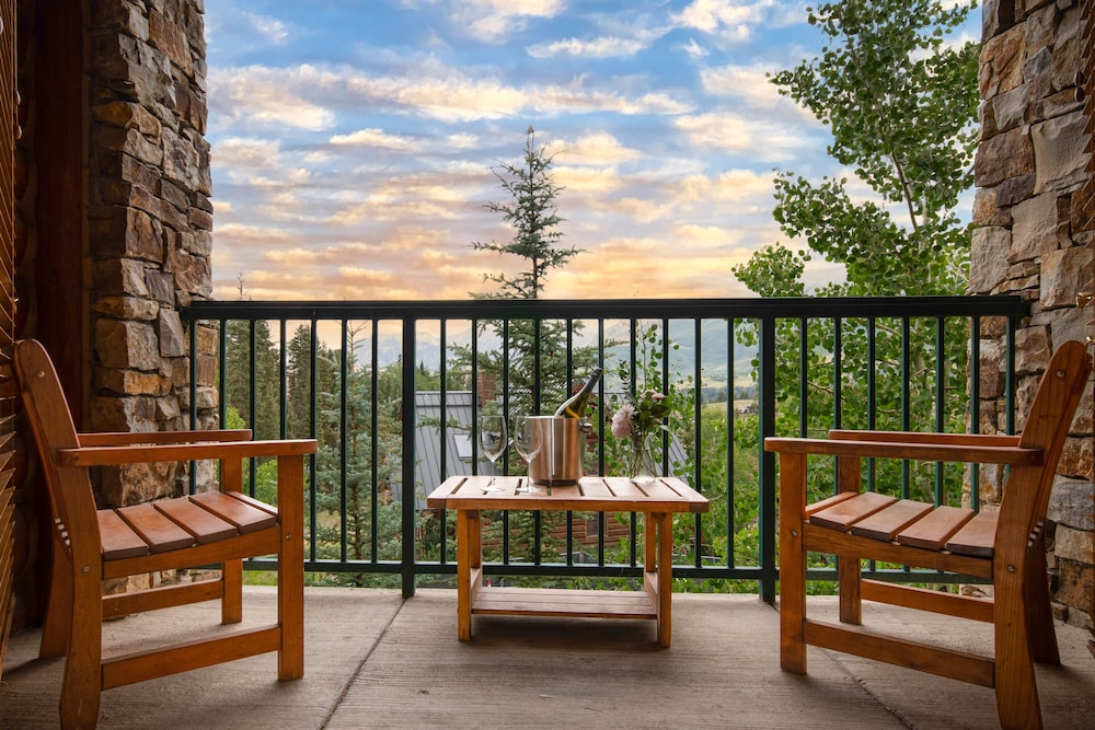 Mountain Lodge Telluride 72/73