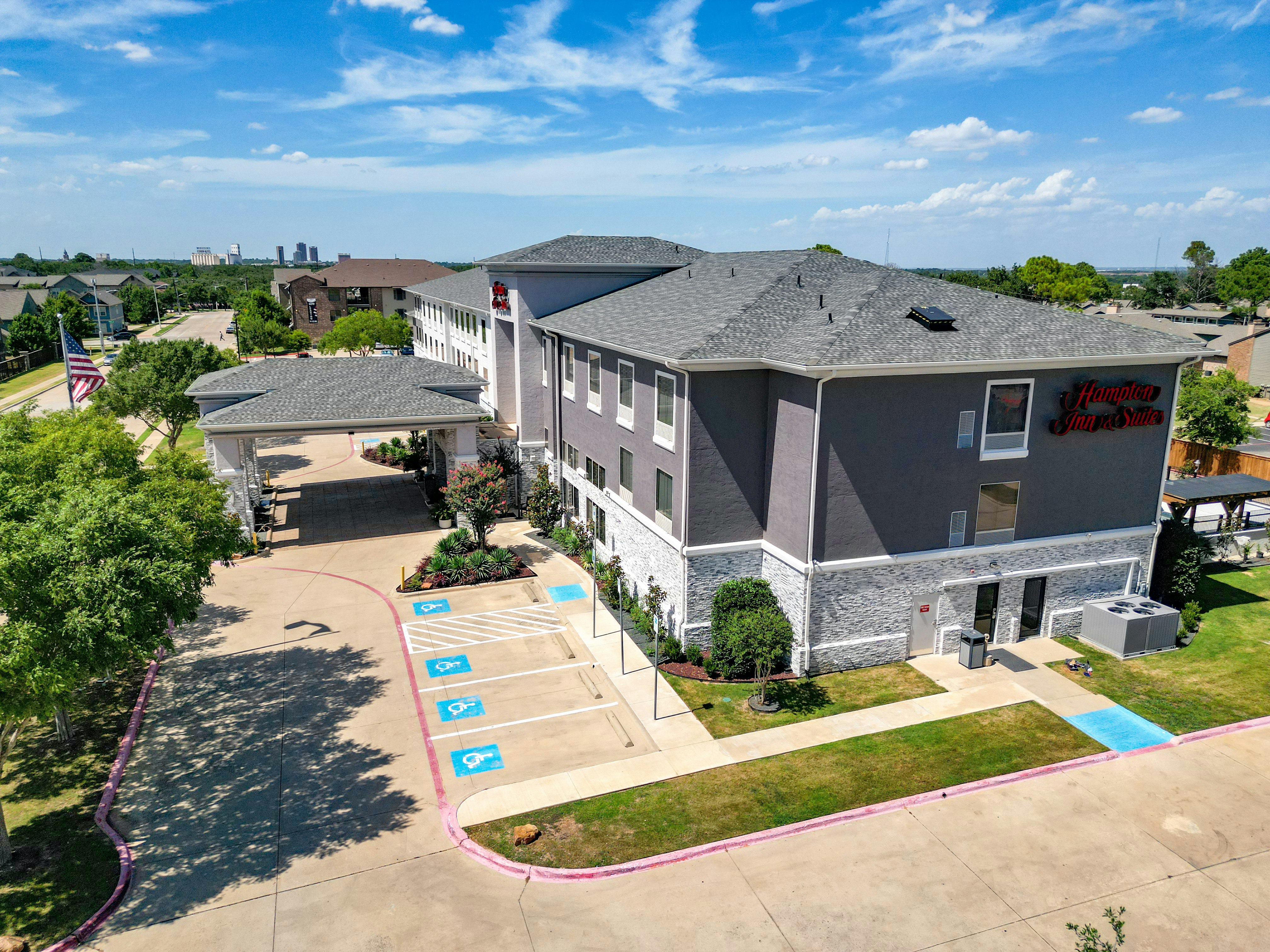 Hampton Inn & Suites Denton 54/59