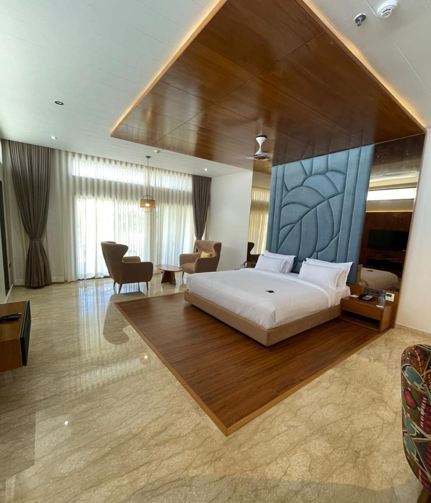 Araiya Gir A Mavintara Resort 23/62