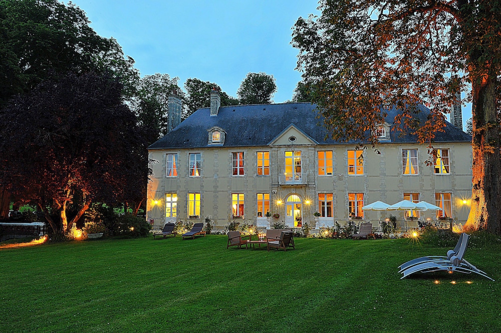 Chateau De Bellefontaine 1/50