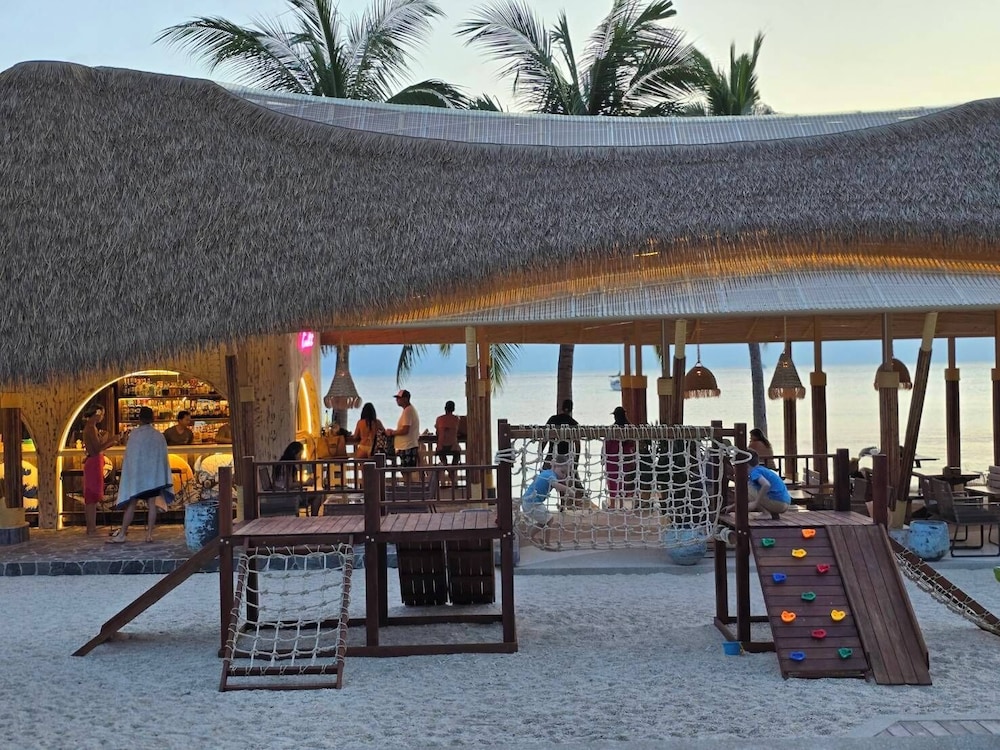 Cocohut Beach Resort 41/50