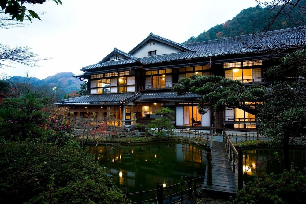 Amami Onsen Nanten-En in KAWACHINAGANO - OSAKA PREFECTURE