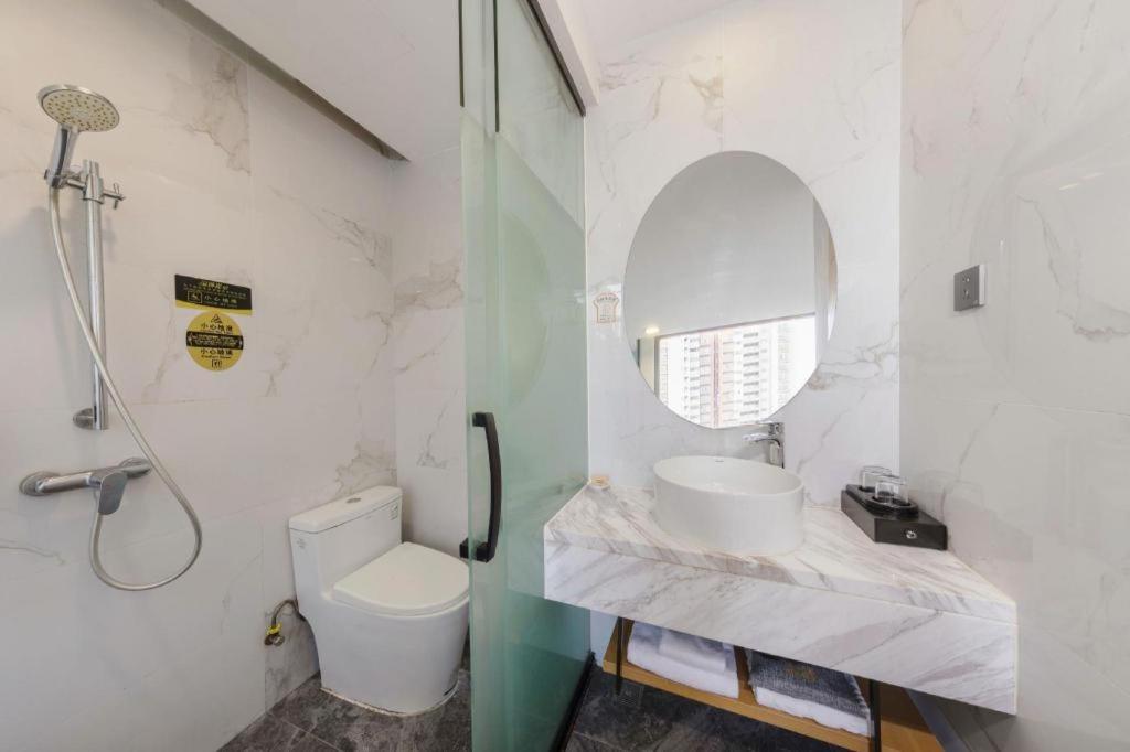 Zhen Xing Hotel 49/51