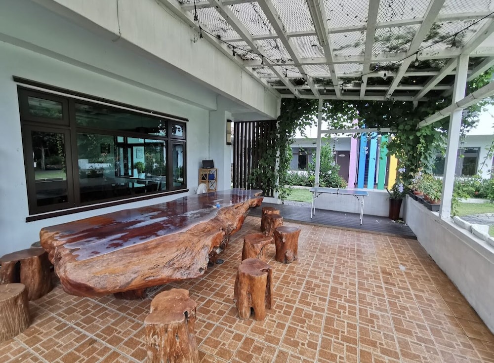 Li Wu Zuo Can B&amp;B 55/71