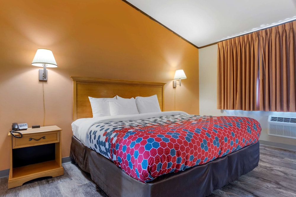Econo Lodge Lakeview 14/44