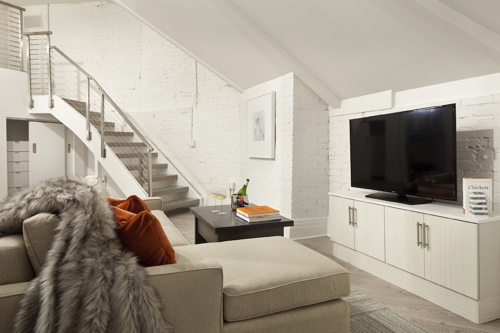 Placemakr Dupont Circle 28/64