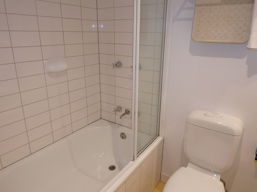 YEHS Hotel Melbourne CBD 12/57