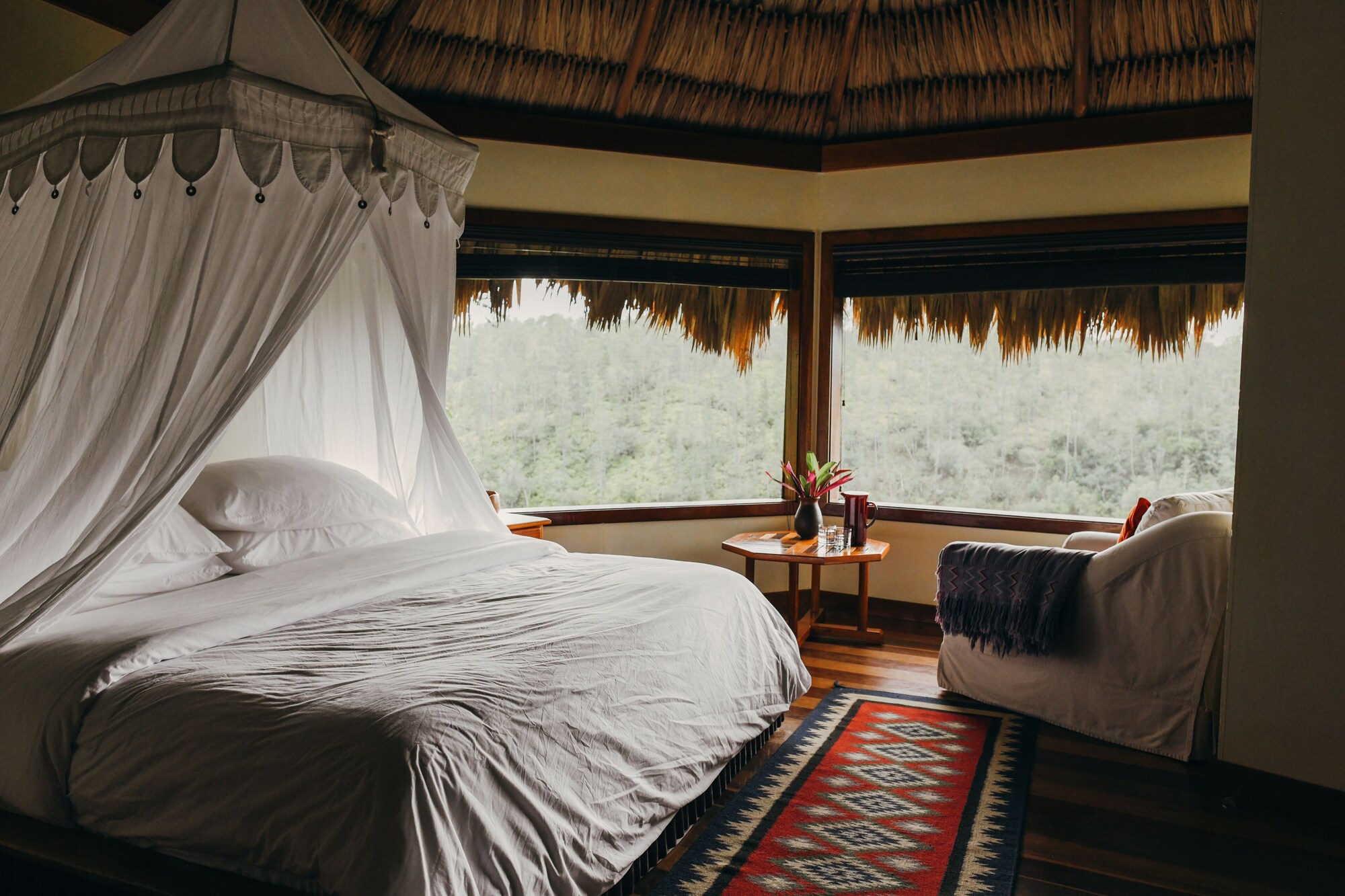 Cabana, King Bed, Waterfall View