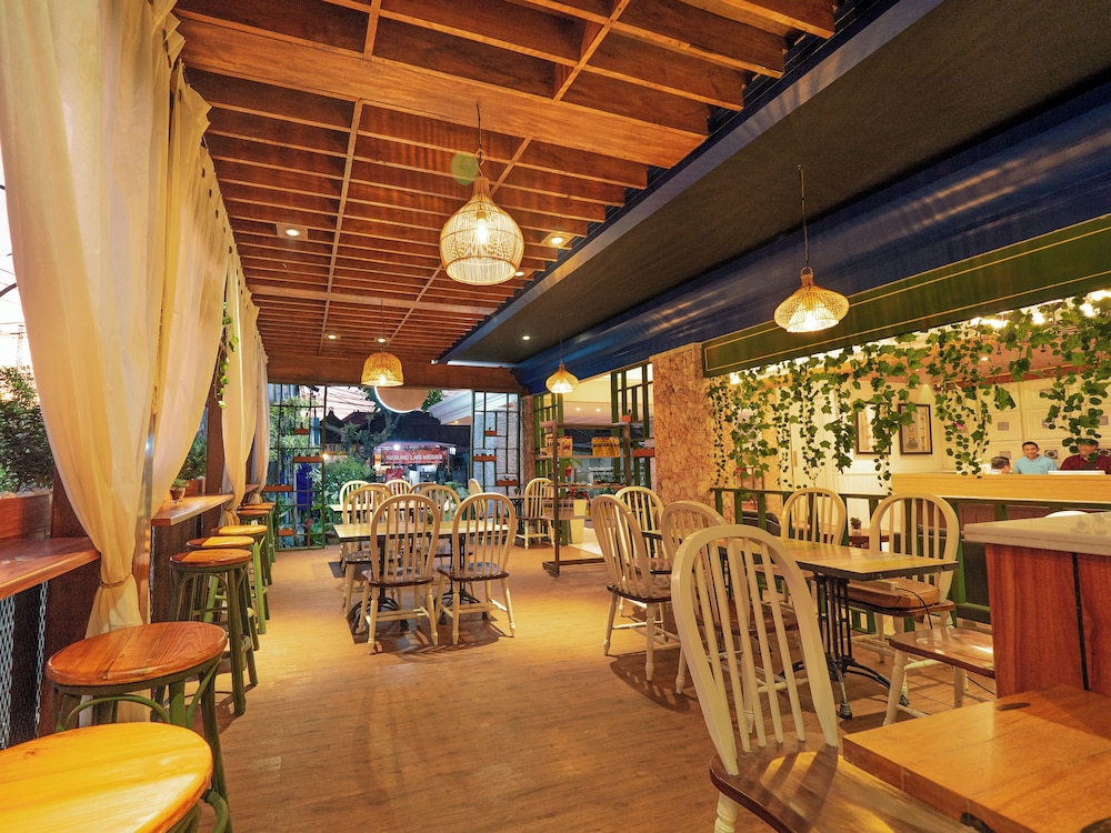 Alron Hotel Kuta Powered by Archipelago 52/67