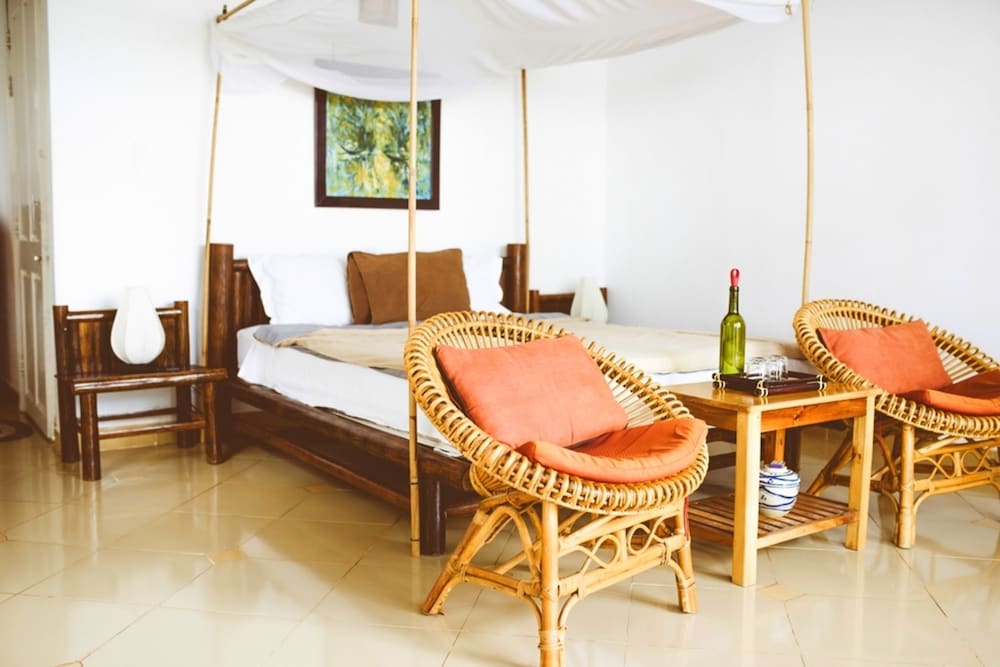Bamboo Cottages 25/73