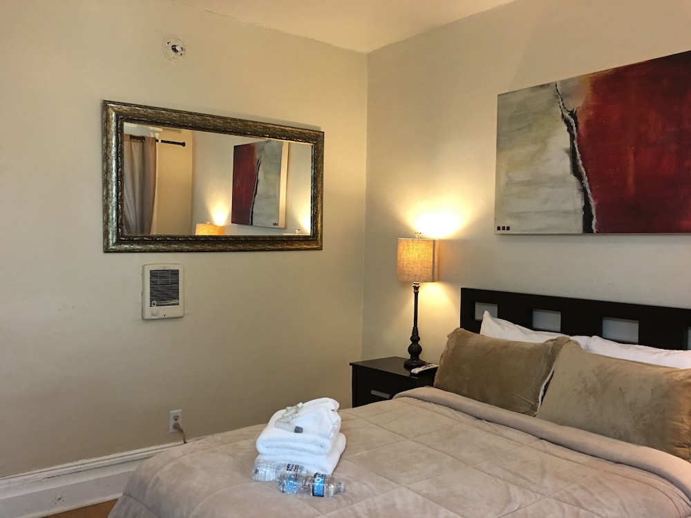 Luz Hotel 12/48
