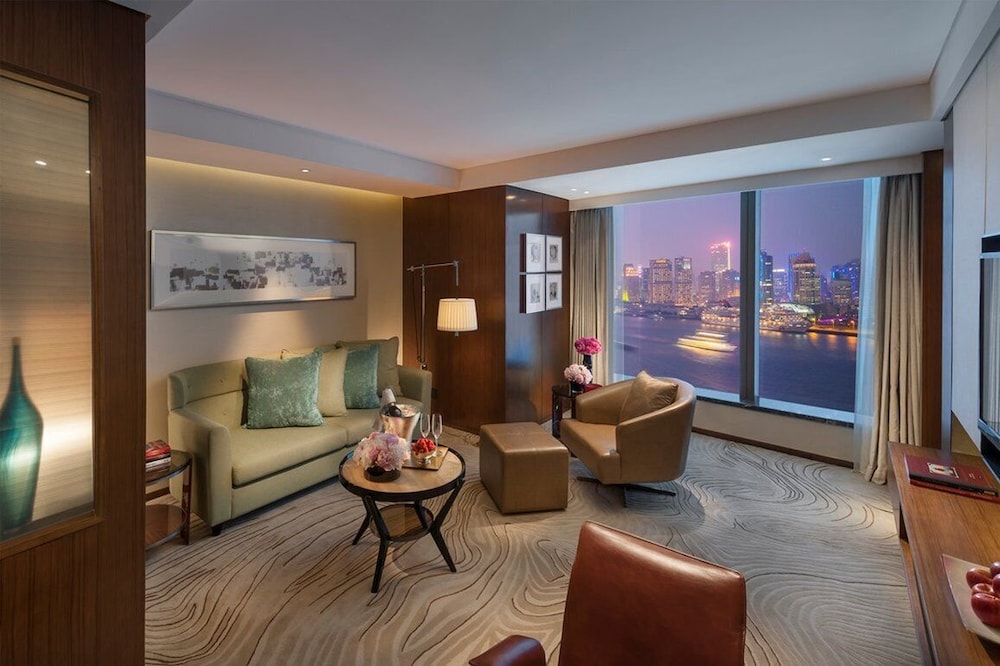Mandarin Oriental Shanghai 34/78