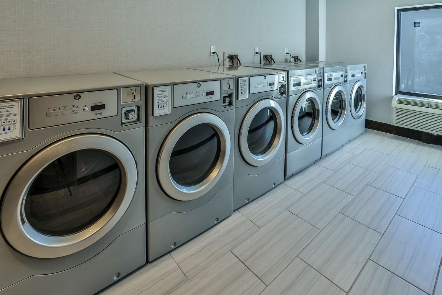 Best Western Plus Executive Residency Nashville 25/34