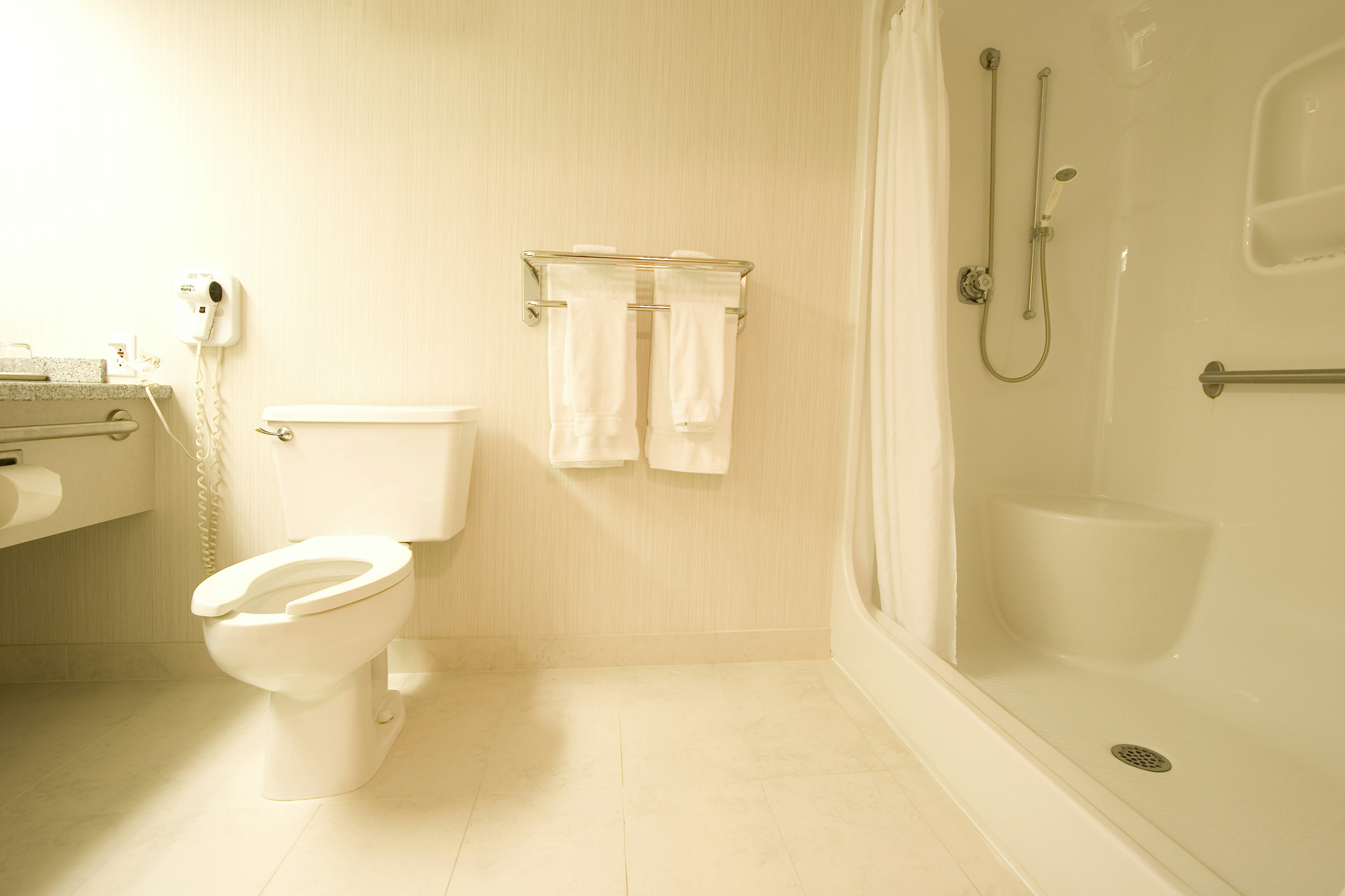 Woodlands Inn Suites 34/34