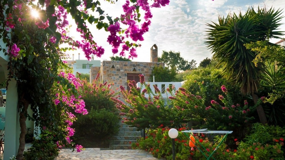 Villa Athena 66/77