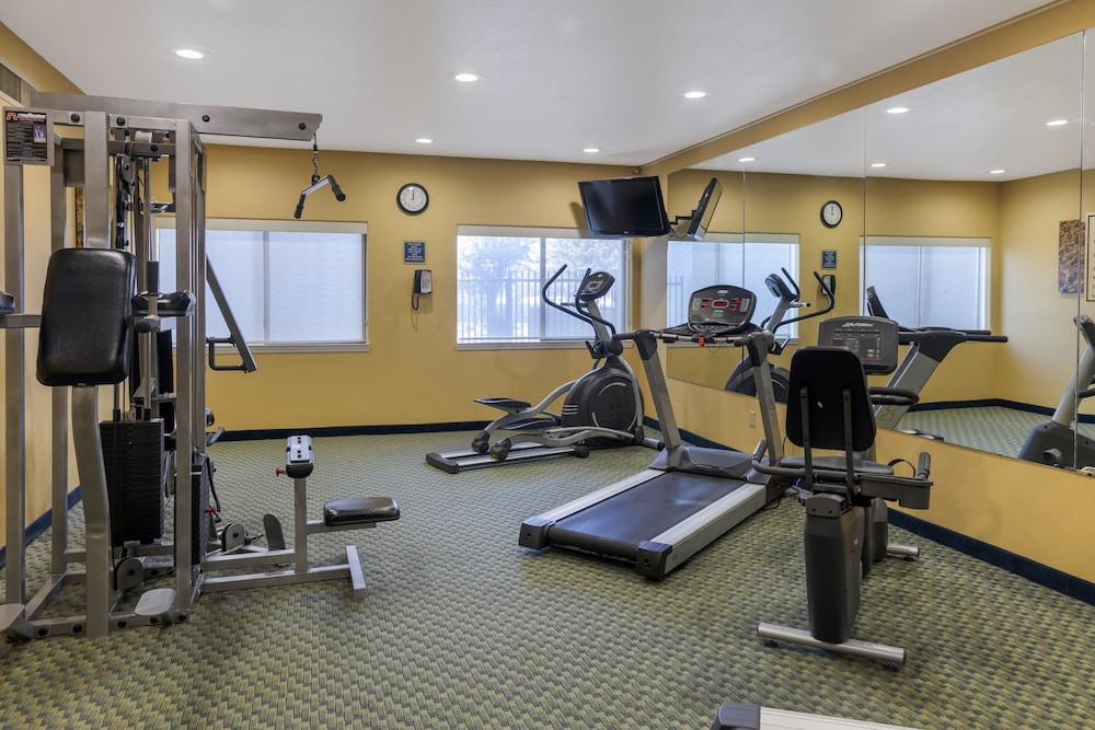 Best Western Plus Fresno Inn 25/50