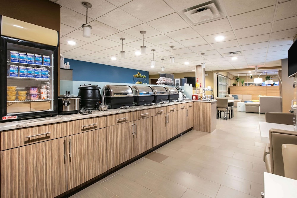 Microtel Inn And Suites By Wyndham Pecos 4/35