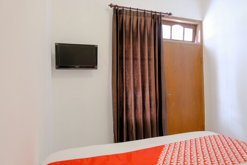 OYO 1376 Kina Family Residence 20/28