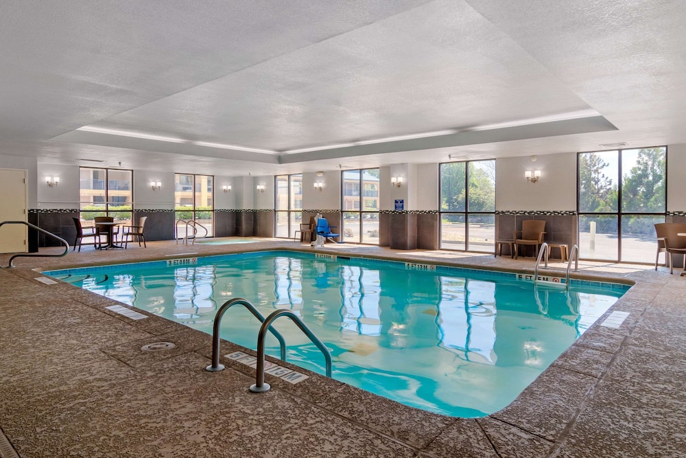 Comfort Suites Byron Warner Robins 1/40
