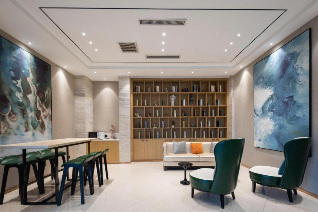 City Comfort Inn(Wuhan Caician Square Branch) 41/54
