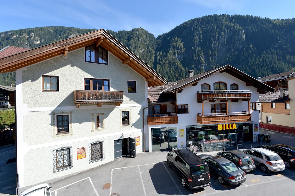 Hotel Postschlössl 40/50