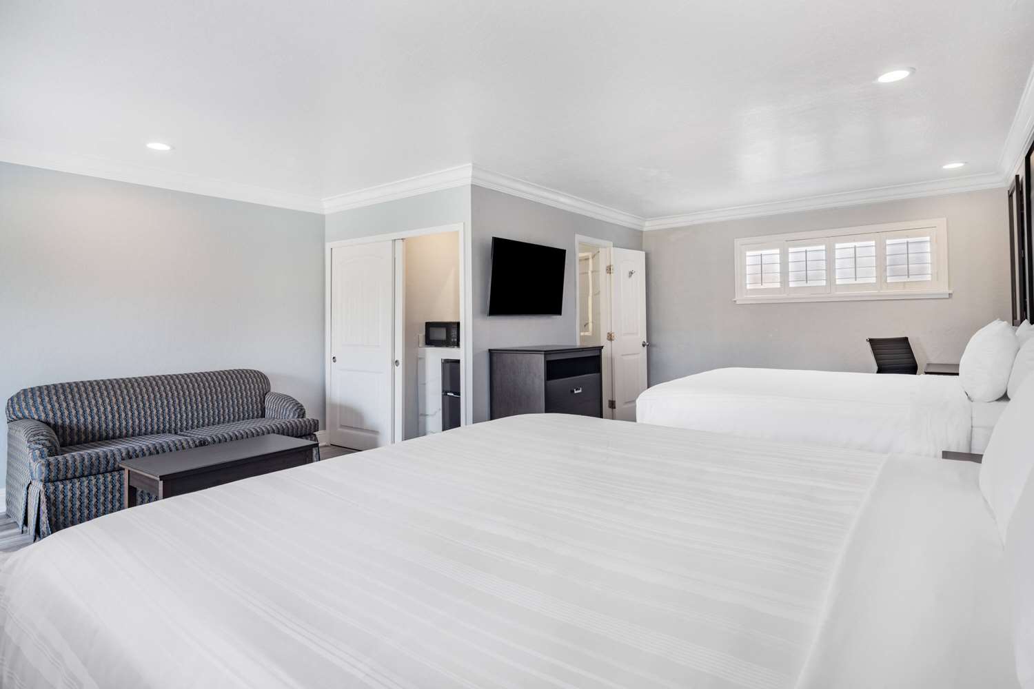 Super 8 By Wyndham Monterey/Carmel 17/48