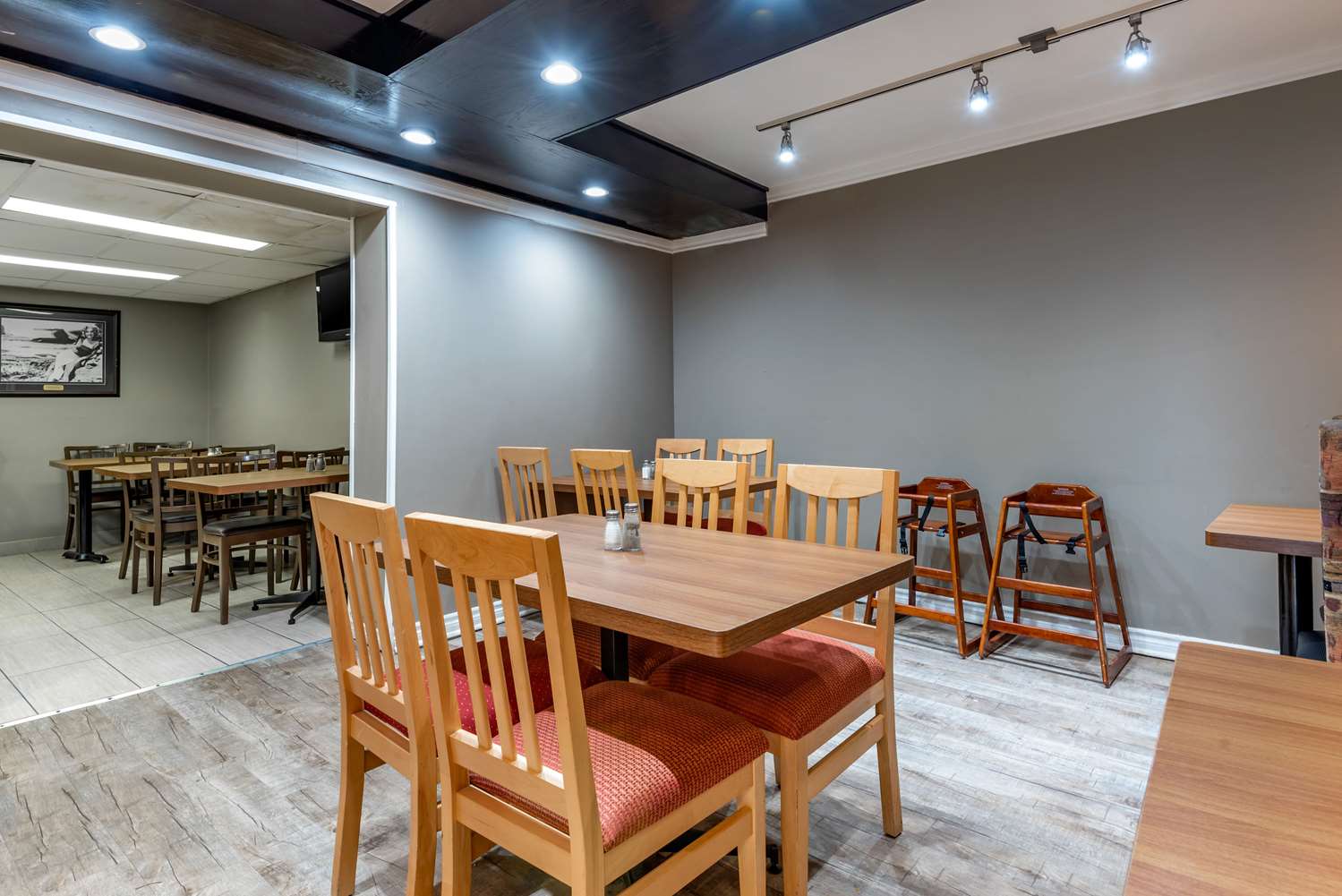Quality Inn and Suites Niagara Falls ON 26/30
