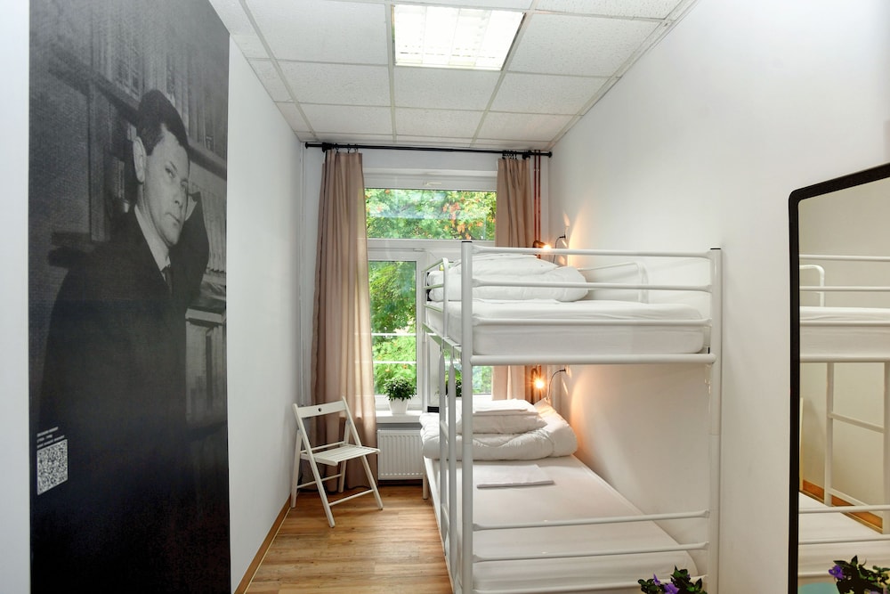 WARSAW HOSTEL CENTRUM 32/73