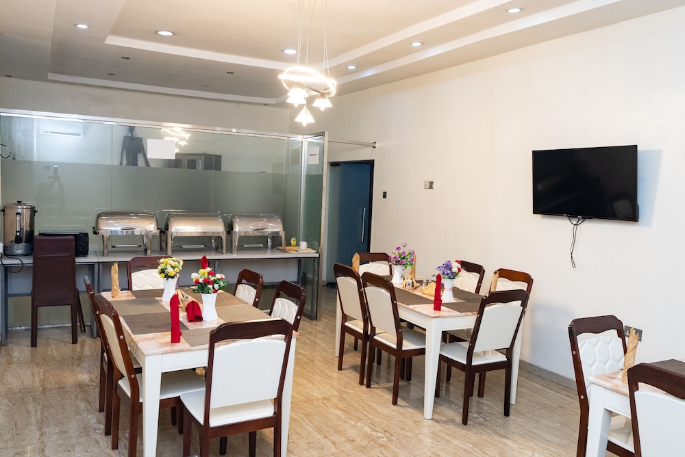 Mayors & Diplomat Suite Gra 14/22