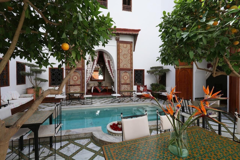 RIAD ZINEB 45/47