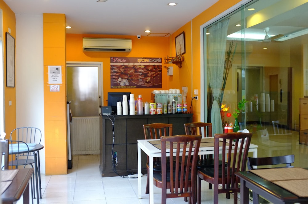 V Style Boutique Hotel 45/53