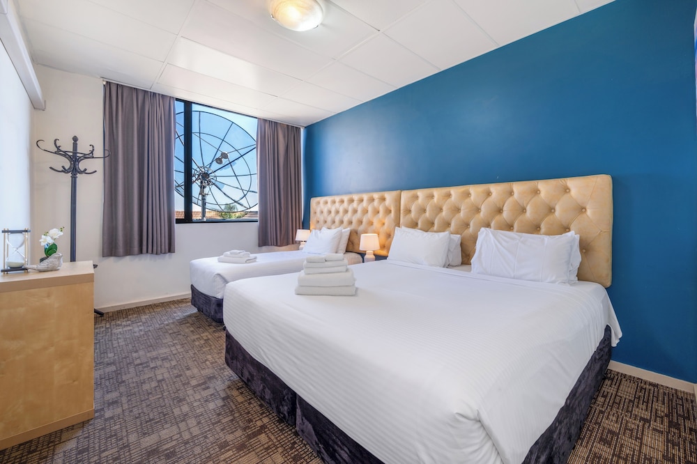 Adelaide Granada Motor Inn 27/65