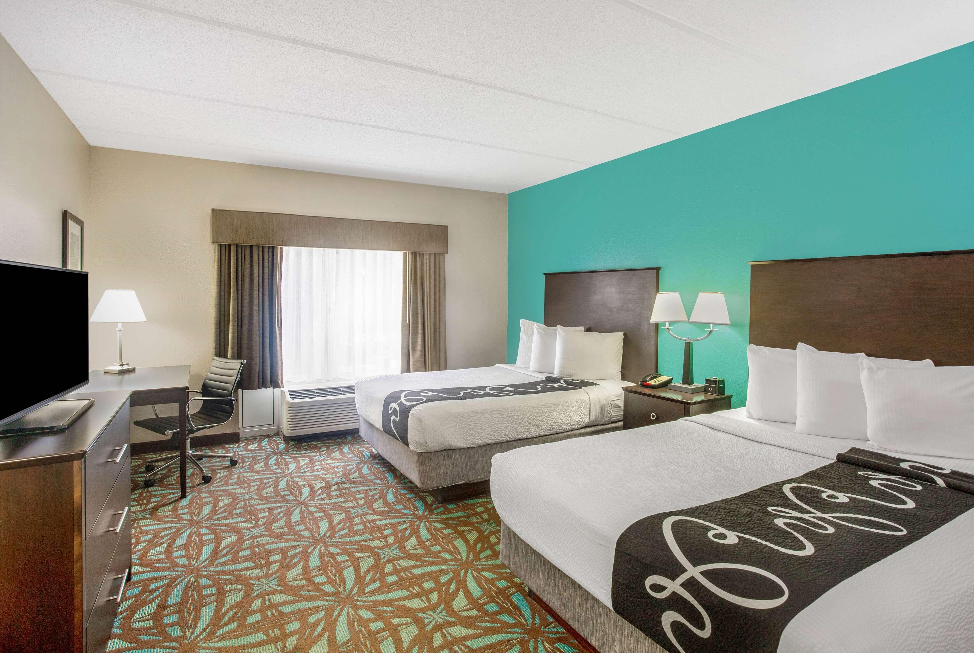 SUITE, 2 QUEEN BEDS, ACCESSIBLE