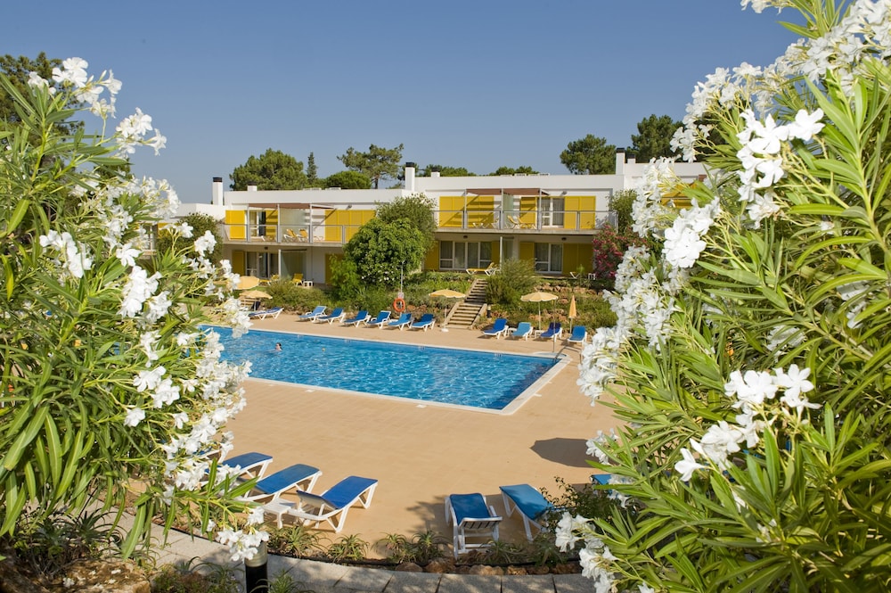 Pinhal da Marina 83/94
