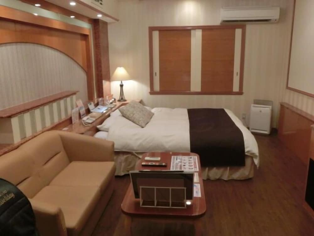 DELUXE, DOUBLE BED