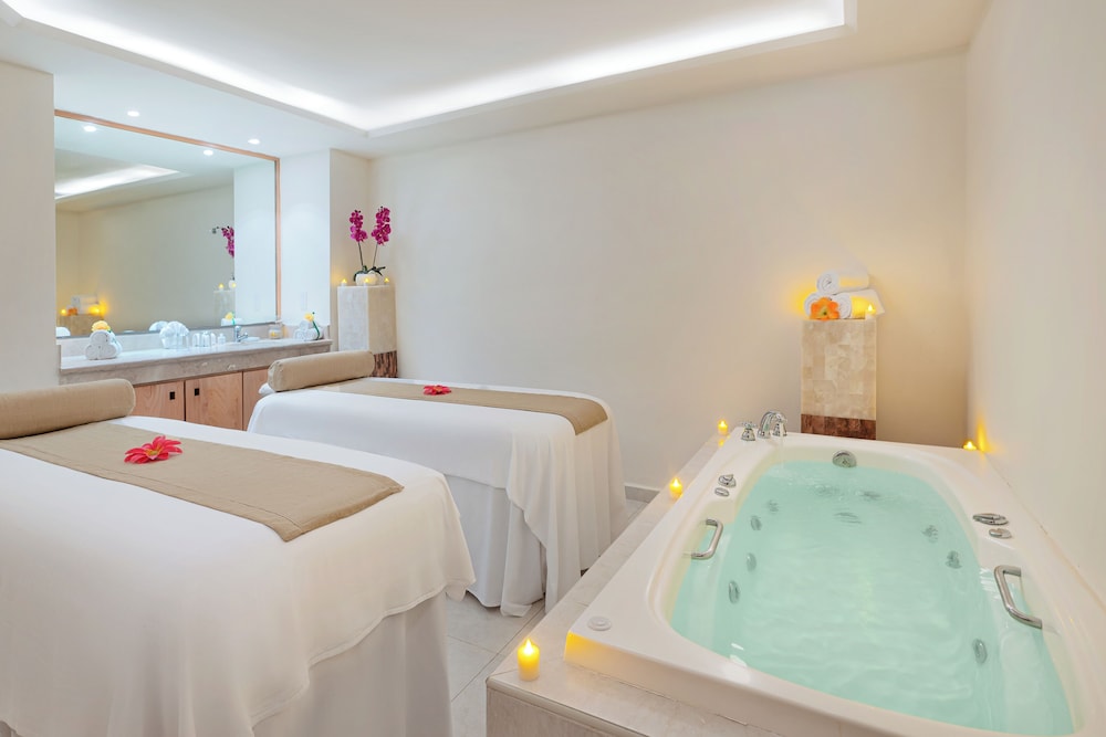 Royal Solaris Cancun All Inclusive 47/76