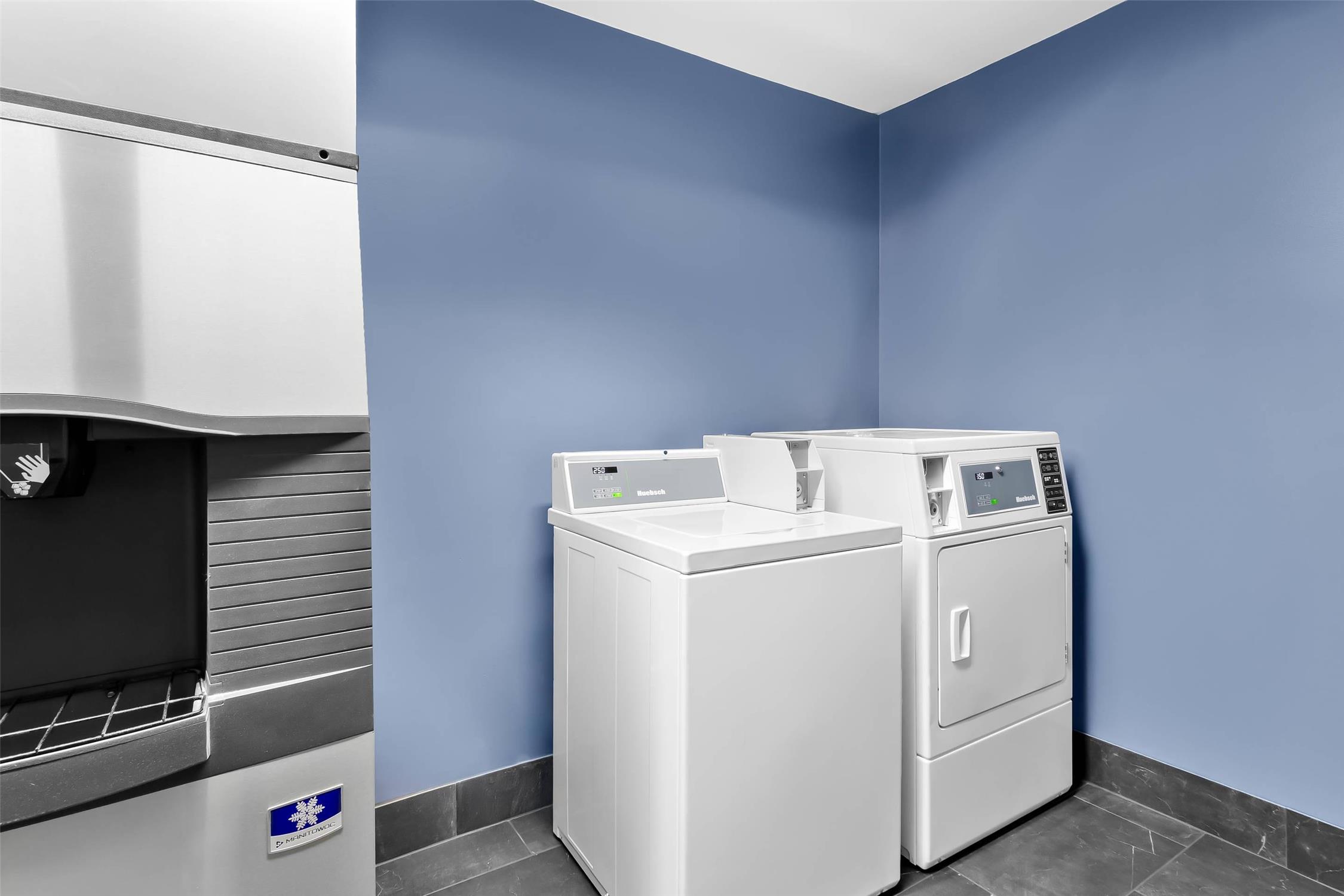 Quality Inn & Suites Wytheville 10/26