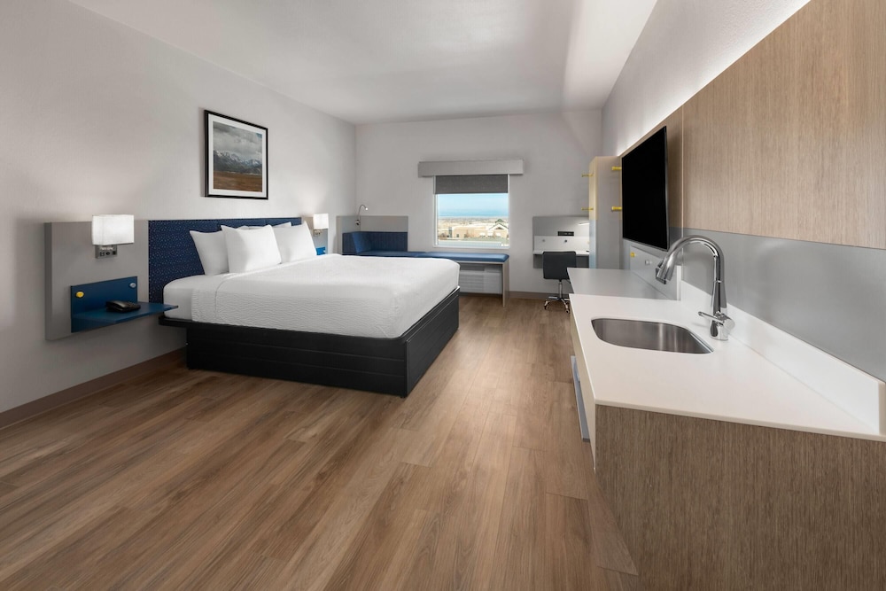 Microtel Inn & Suites by Wyndham Tooele 14/46