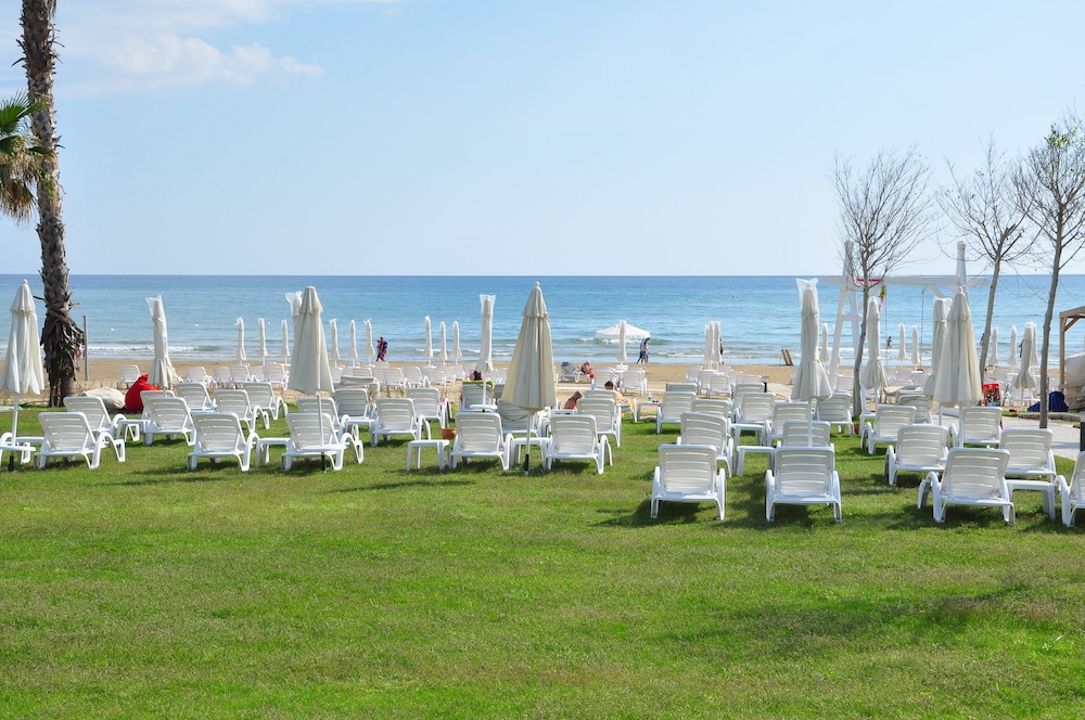 Cinar Family Suite Hotel 46/50