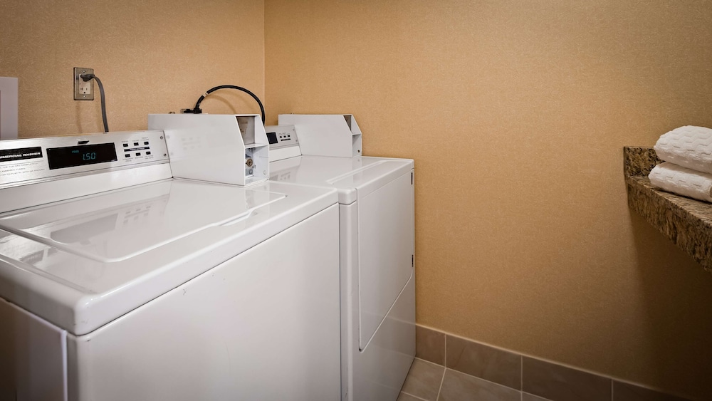 Best Western Airport Inn 18/39