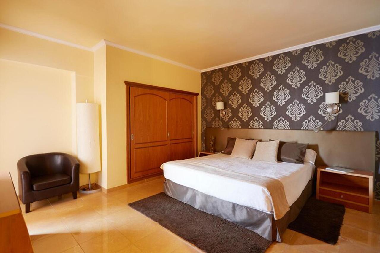 Invisa Hotel La Cala 34/99