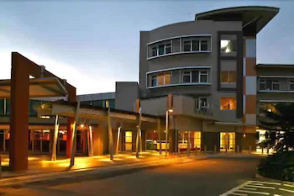 The Colmslie Hotel 4/50