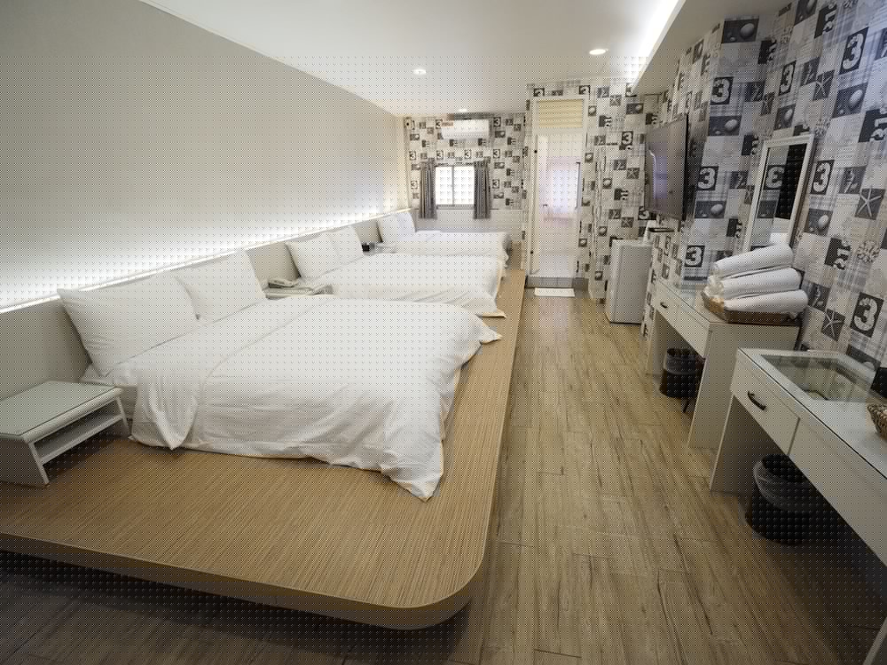 HeYue Hotel 38/55