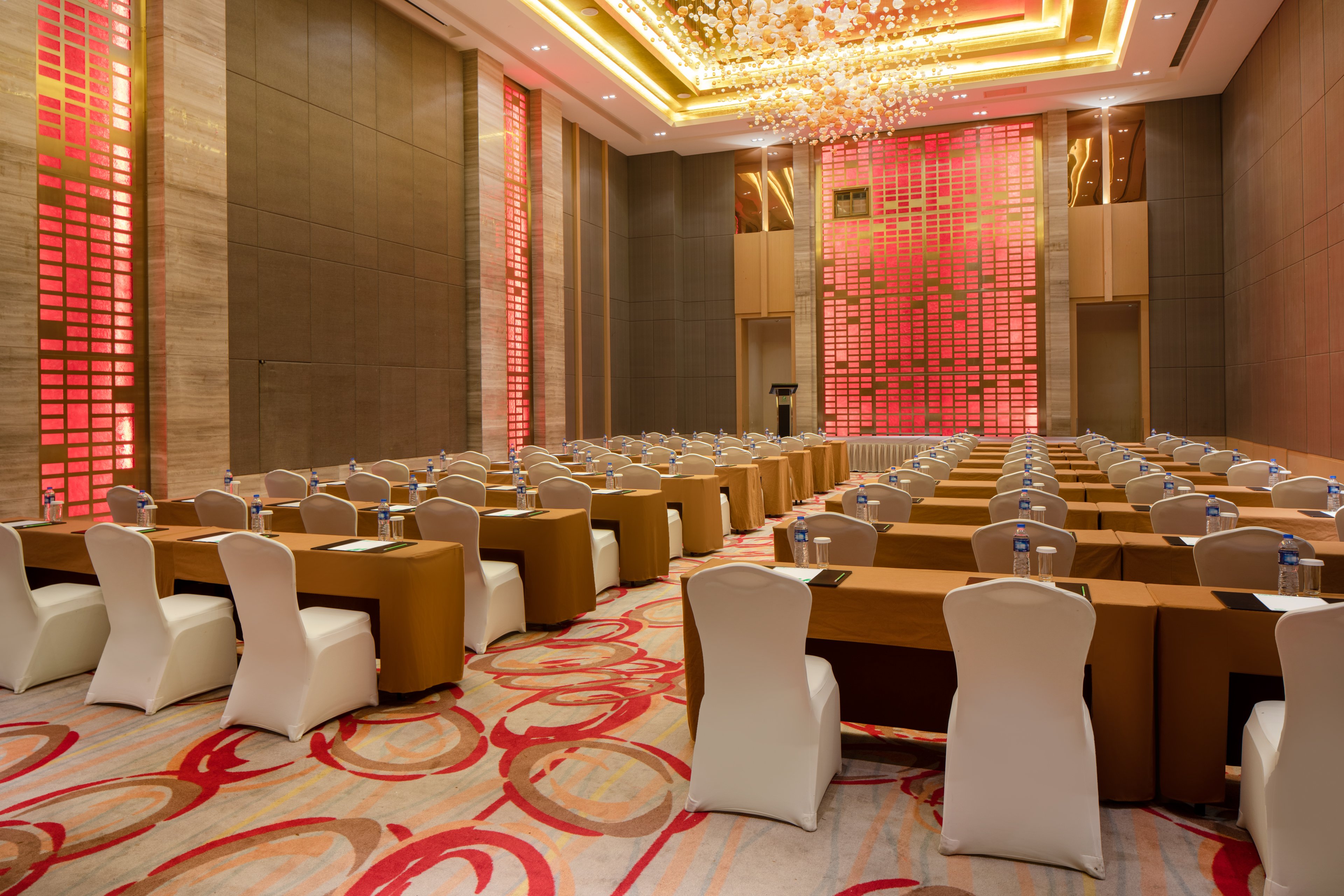 Holiday Inn Nanyang 30/38