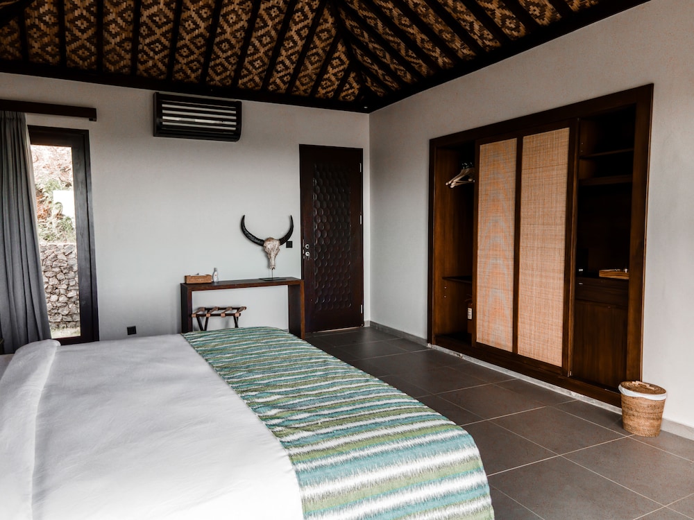 Menjaga Bay Resort Komodo 12/40